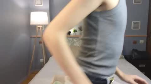 Snapshot of okerriella chatting on September 20, 2025, 1:12 pm Ami online show from September 20, 2025, 1:12 pm