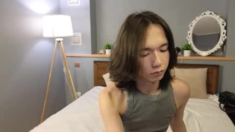 Snapshot of okerriella chatting on October 17, 2025, 3:47 pm Ami online show from October 17, 2025, 3:47 pm