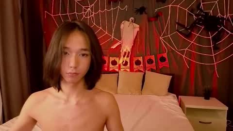 Snapshot of okerriella chatting on October 29, 2025, 1:57 pm Ami online show from October 29, 2025, 1:57 pm