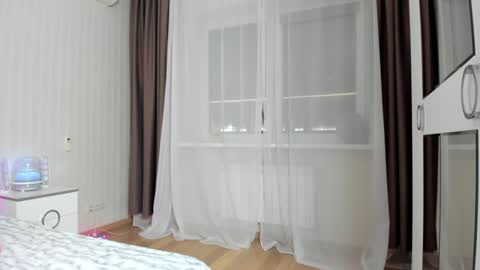 Snapshot of oksanafedorova chatting on September 30, 2025, 6:24 pm Welcome to my fans page online show from September 30, 2025, 6:24 pm