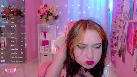 Snapshot of oksi_koxy chatting on July 4, 2026, 12:11 pm Karolina online show from July 4, 2026, 12:11 pm