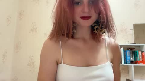 Oktavia7777 online show from May 4, 2026, 6:37 pm
