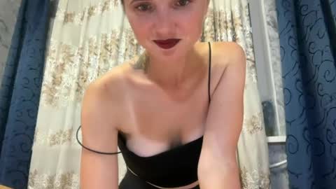 Oktavia7777 online show from July 15, 2026, 5:18 pm