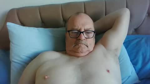 old_fkr online show from January 1, 2025, 10:32 am