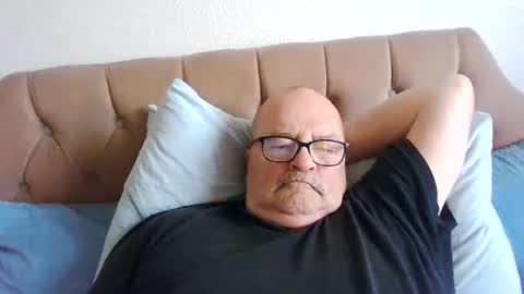 old_fkr online show from January 15, 2025, 9:13 am