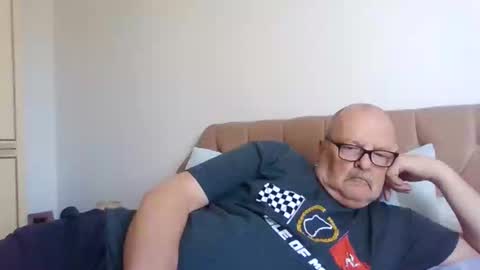 Snapshot of old_fkrr_ chatting on September 22, 2025, 9:11 am old_fkrr_ online show from September 22, 2025, 9:11 am