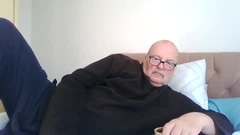 Snapshot of old_fkrr_ chatting on November 2, 2025, 11:56 am old_fkrr_ online show from November 2, 2025, 11:56 am