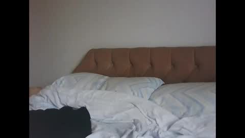 Snapshot of old_fkrr_ chatting on November 14, 2025, 11:42 am old_fkrr_ online show from November 14, 2025, 11:42 am