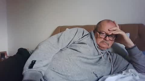 Snapshot of old_fkrr_ chatting on November 22, 2025, 11:53 am old_fkrr_ online show from November 22, 2025, 11:53 am