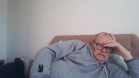 Snapshot of old_fkrr_ chatting on November 25, 2025, 10:59 am old_fkrr_ online show from November 25, 2025, 10:59 am