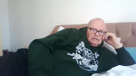 Snapshot of old_fkrr_ chatting on November 30, 2025, 11:14 am old_fkrr_ online show from November 30, 2025, 11:14 am