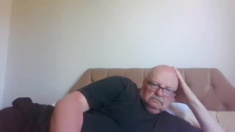 old_fkrr_ online show from May 24, 2026, 9:03 am