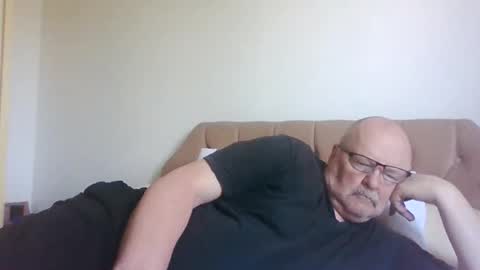 old_fkrr_ online show from May 26, 2026, 8:21 am