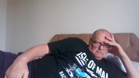 Snapshot of old_fkrr_ chatting on July 18, 2026, 7:01 am old_fkrr_ online show from July 18, 2026, 7:01 am