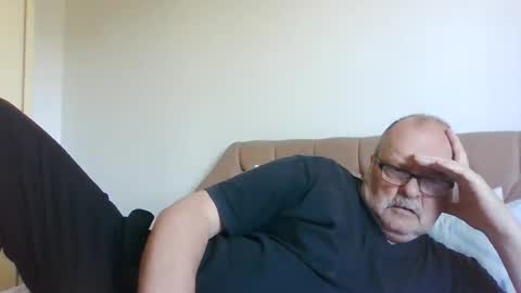 Snapshot of old_fkrr_ chatting on August 5, 2026, 8:39 am old_fkrr_ online show from August 5, 2026, 8:39 am