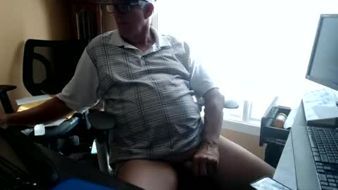 Snapshot of olderandwiser chatting on June 23, 2026, 8:29 pm Older and Wiser online show from June 23, 2026, 8:29 pm