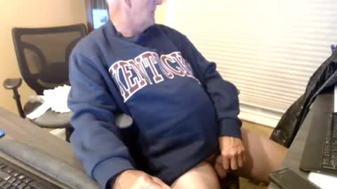 Snapshot of olderandwiser chatting on July 26, 2026, 3:25 am Older and Wiser online show from July 26, 2026, 3:25 am