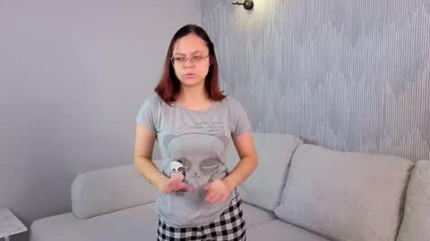 Stella online show from November 15, 2025, 11:07 am