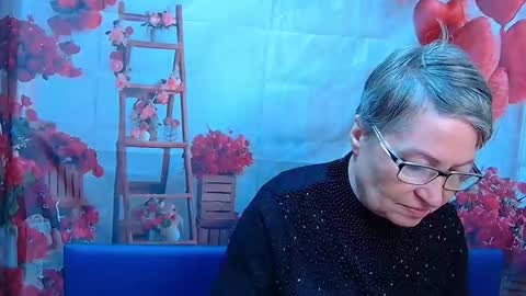 OlgaLuck online show from February 9, 2026, 7:12 am