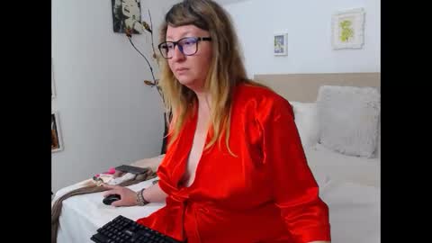 Olga Pavlova online show from May 3, 2026, 2:01 pm