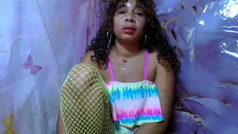 olinaa online show from June 24, 2026, 6:01 am