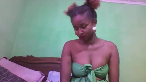 Snapshot of olinah610 chatting on October 28, 2025, 8:51 am olinah610 online show from October 28, 2025, 8:51 am