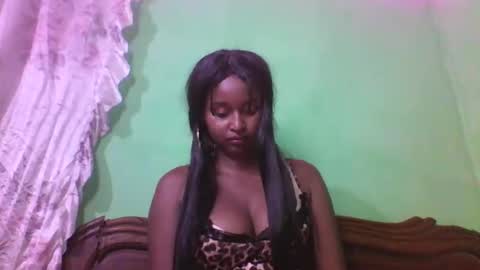 Snapshot of olinah610 chatting on November 14, 2025, 7:56 pm olinah610 online show from November 14, 2025, 7:56 pm