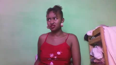 Snapshot of olinah610 chatting on December 13, 2025, 7:53 pm olinah610 online show from December 13, 2025, 7:53 pm