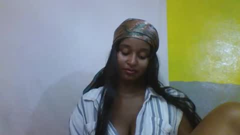 Snapshot of olinah610 chatting on February 2, 2026, 8:35 am olinah610 online show from February 2, 2026, 8:35 am