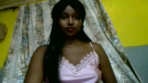 Snapshot of olinah610 chatting on February 19, 2026, 8:16 pm olinah610 online show from February 19, 2026, 8:16 pm