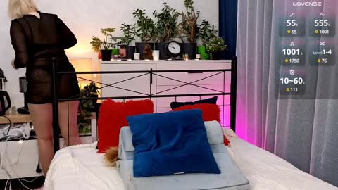 OliSunny Olivia online show from December 31, 2024, 2:19 am