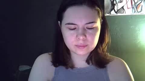Snapshot of olivepeach chatting on April 10, 2026, 8:19 am Oil online show from April 10, 2026, 8:19 am