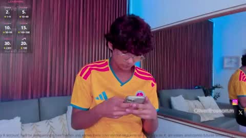 Snapshot of oliver20__ chatting on June 23, 2026, 11:58 pm oliver20__ online show from June 23, 2026, 11:58 pm