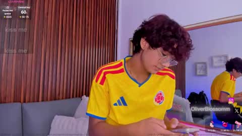 Snapshot of oliver20__ chatting on July 7, 2026, 8:57 pm oliver20__ online show from July 7, 2026, 8:57 pm