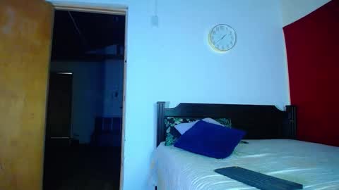 Oliver and MeganIndependent online show from September 25, 2025, 6:39 am