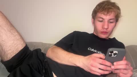 Snapshot of oliver_beck chatting on March 7, 2025, 2:04 am Oliver Beck online show from March 7, 2025, 2:04 am