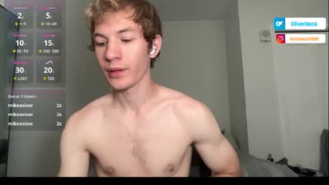 Snapshot of oliver_beck chatting on July 7, 2026, 7:40 pm Oliver Beck online show from July 7, 2026, 7:40 pm