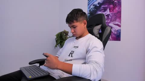 Oliver bray online show from February 4, 2025, 2:53 pm