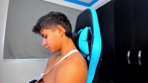 Oliver bray online show from October 8, 2025, 5:21 pm