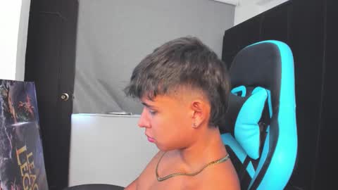 Oliver bray online show from November 18, 2025, 6:34 pm