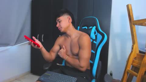 Oliver bray online show from November 26, 2025, 4:52 pm