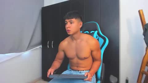 Oliver bray online show from December 18, 2025, 7:42 pm