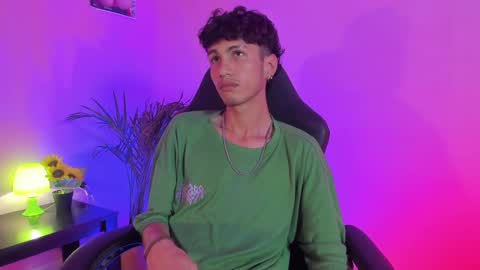 Snapshot of oliver_fast_ chatting on December 4, 2024, 5:38 am Oliver fast online show from December 4, 2024, 5:38 am