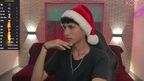 Snapshot of oliver_fast_ chatting on December 16, 2024, 5:17 am Oliver fast online show from December 16, 2024, 5:17 am