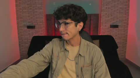 Snapshot of oliver_fast_ chatting on January 7, 2025, 6:16 am Oliver fast online show from January 7, 2025, 6:16 am