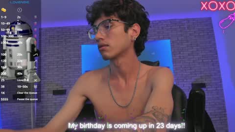 Snapshot of oliver_fast_ chatting on January 24, 2025, 10:11 am Oliver fast online show from January 24, 2025, 10:11 am