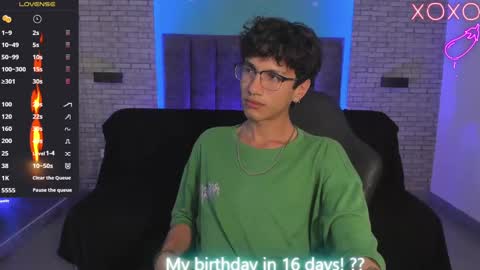 Snapshot of oliver_fast_ chatting on January 30, 2025, 4:48 am Oliver fast online show from January 30, 2025, 4:48 am