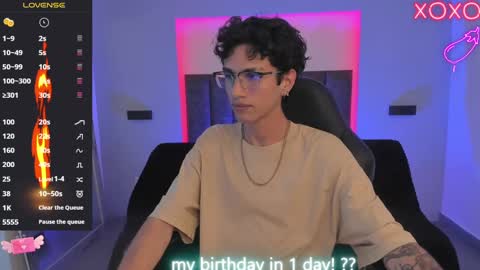 Snapshot of oliver_fast_ chatting on February 15, 2025, 5:19 am Oliver fast online show from February 15, 2025, 5:19 am