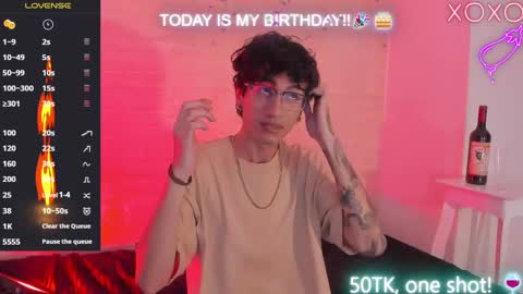 Snapshot of oliver_fast_ chatting on February 16, 2025, 5:26 am Oliver fast online show from February 16, 2025, 5:26 am