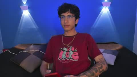 Snapshot of oliver_fast_ chatting on March 1, 2025, 8:13 am Oliver fast online show from March 1, 2025, 8:13 am